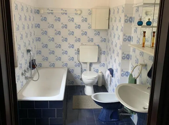 בית נופש Angela *